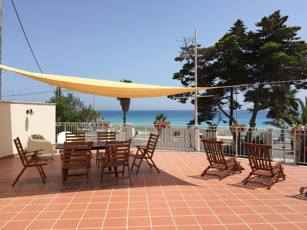 B&B Villa Sul Mare Melito Di Porto Salvo Eksteriør bilde